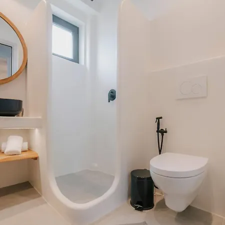 Willa Stunning Naxos | 5 Bedrooms | Vardos | Private Pool & Outdoor Hot Tub | Agia Anna Agia Anna (Naxos)