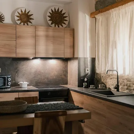 Stunning Naxos | 5 Bedrooms | Vardos | Private Pool & Outdoor Hot Tub | Agia Anna Willa Agia Anna (Naxos)